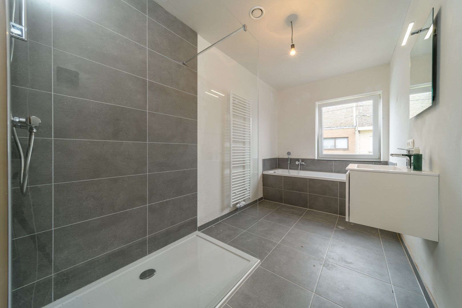 Gesloten nieuwbouwwoning nabij het dorpscentrum Haaltert foto 9