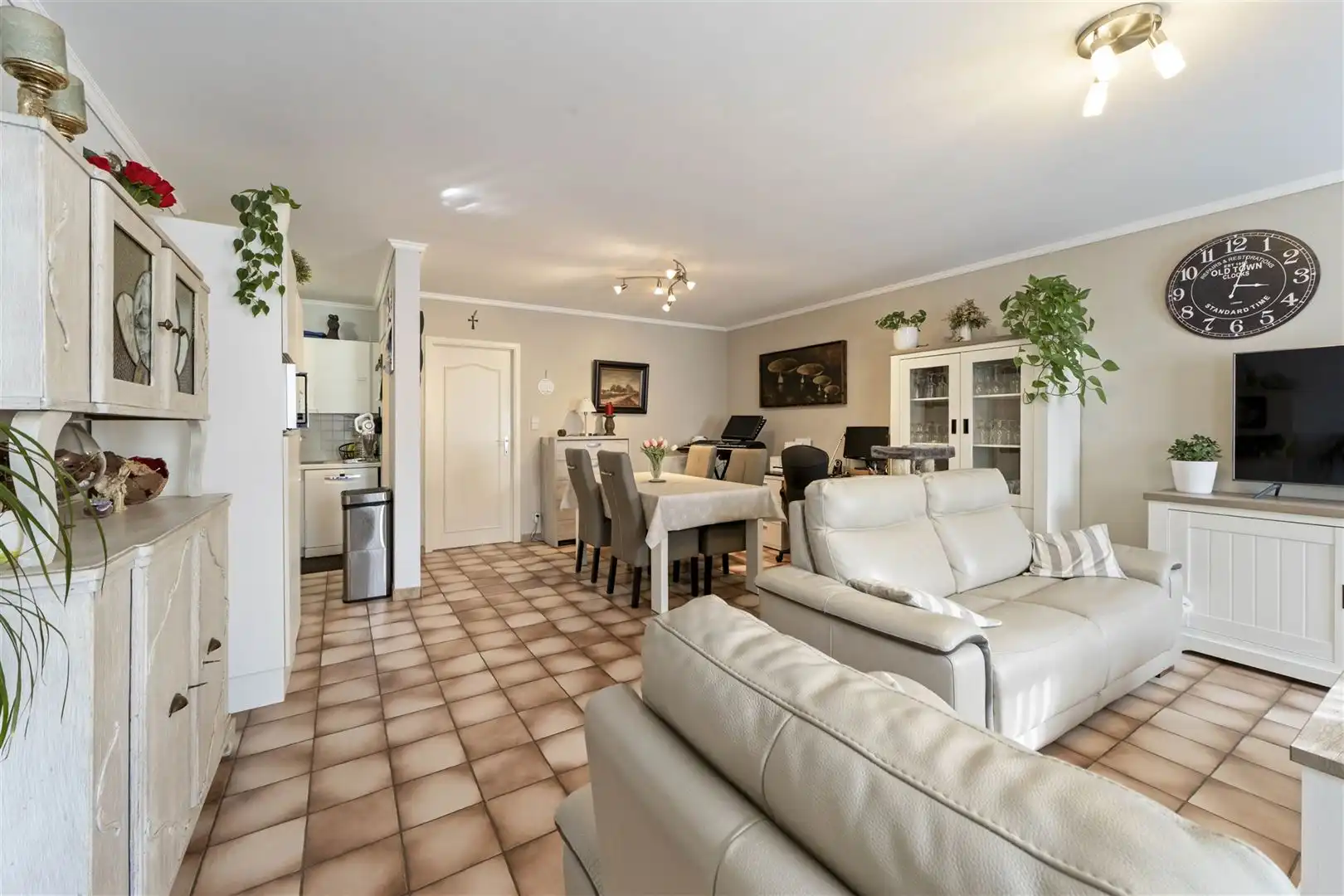 TE KOOP: Gelijkvloers appartement met 2 slaapkamers te Koersel! foto 3