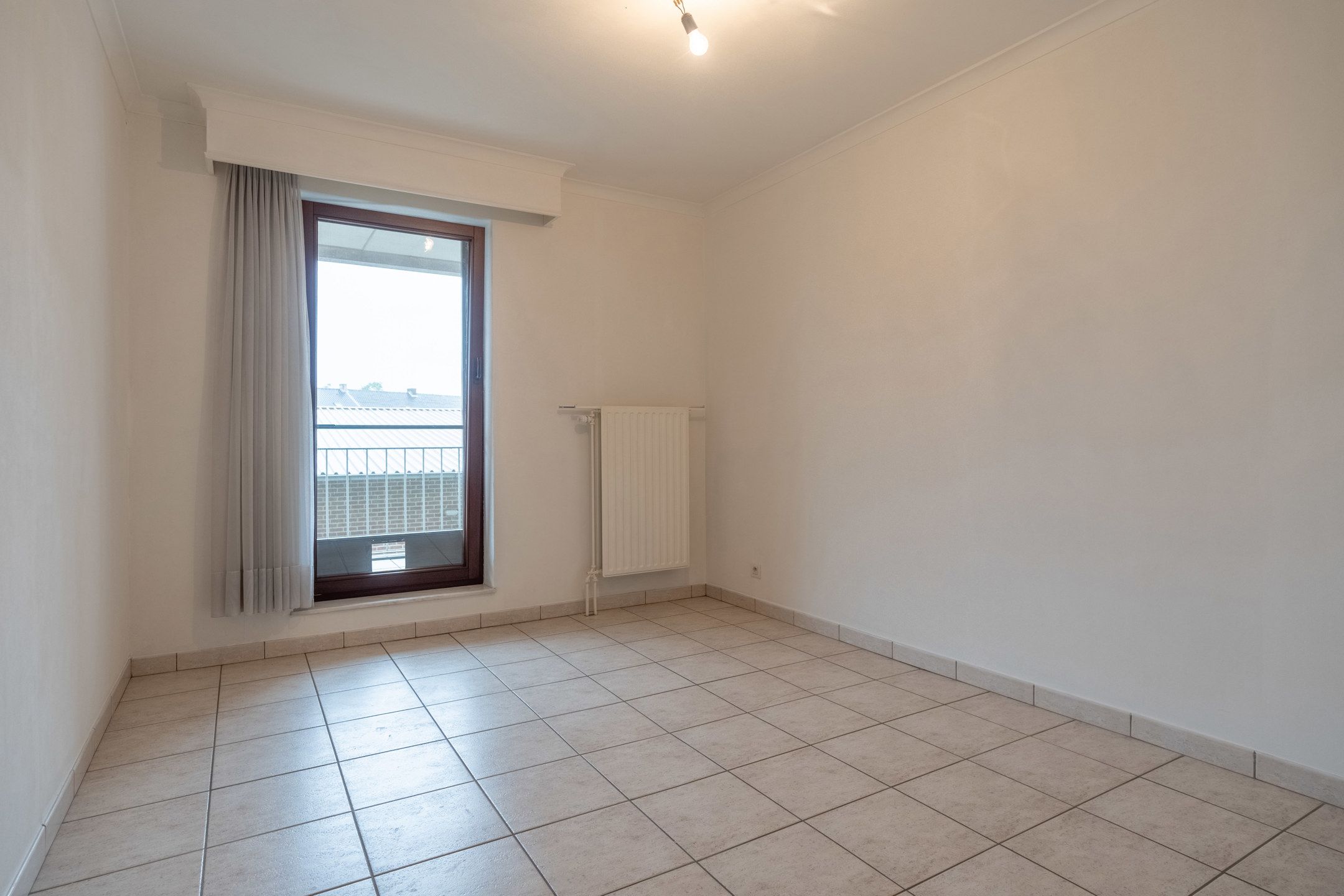 Goed onderhouden appartement op de 1e verdieping met 2 slkps foto 11