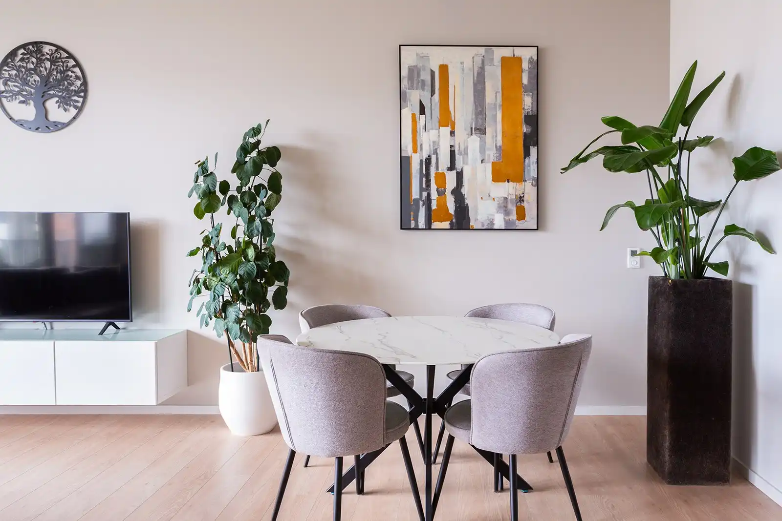 Wonen aan een verscholen plein, midden in de stad foto 4