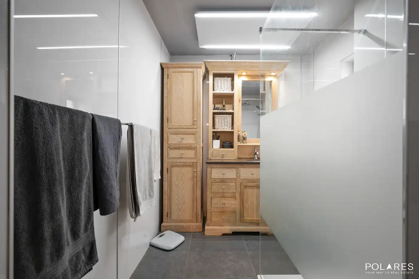 Karaktervolle landelijke woning met 4 slaapkamers, zwembad en groene tuin foto 9