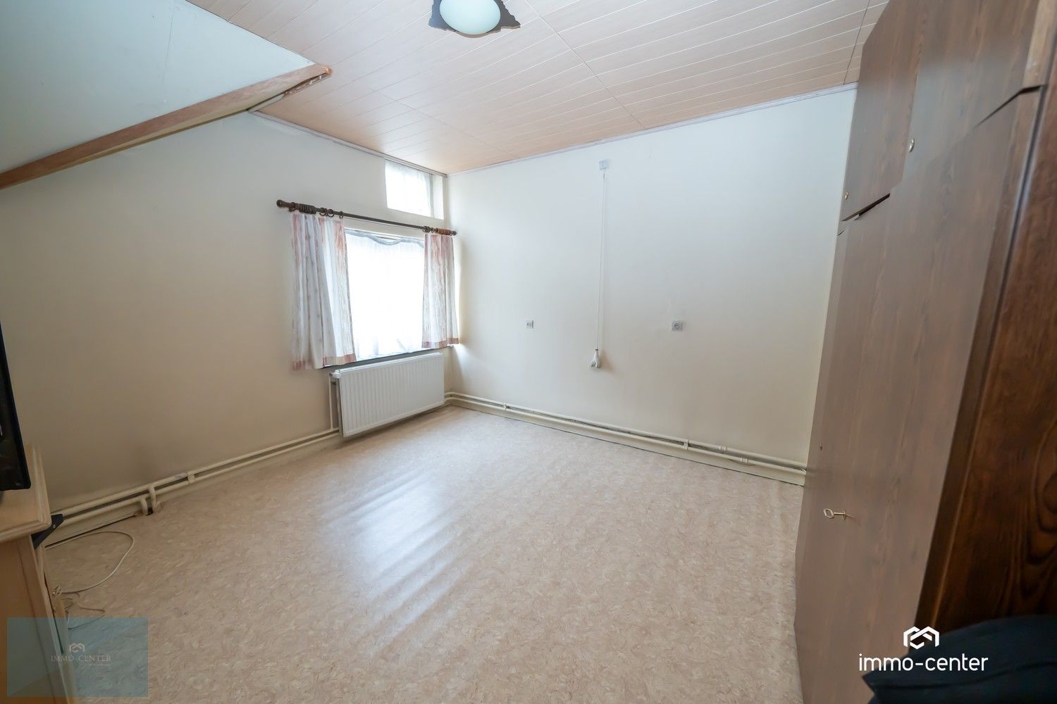 Ruime woning met 4 slaapkamers, tuin en garage – Genk (Winterslag) foto 10