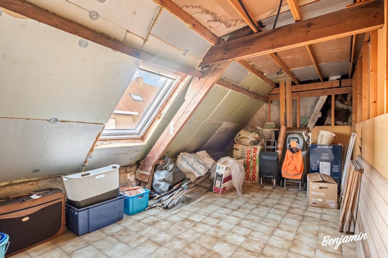 Rijwoning met grote tuin en dubbele garage in Dadizele foto 10