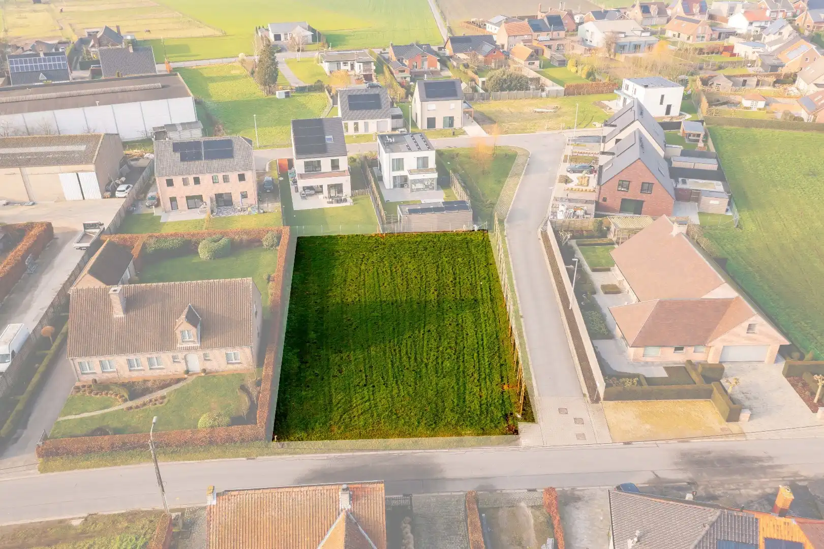 RUIM PERCEEL BOUWGROND 936 m² MET DIVERSE MOGELIJKHEDEN  foto 6