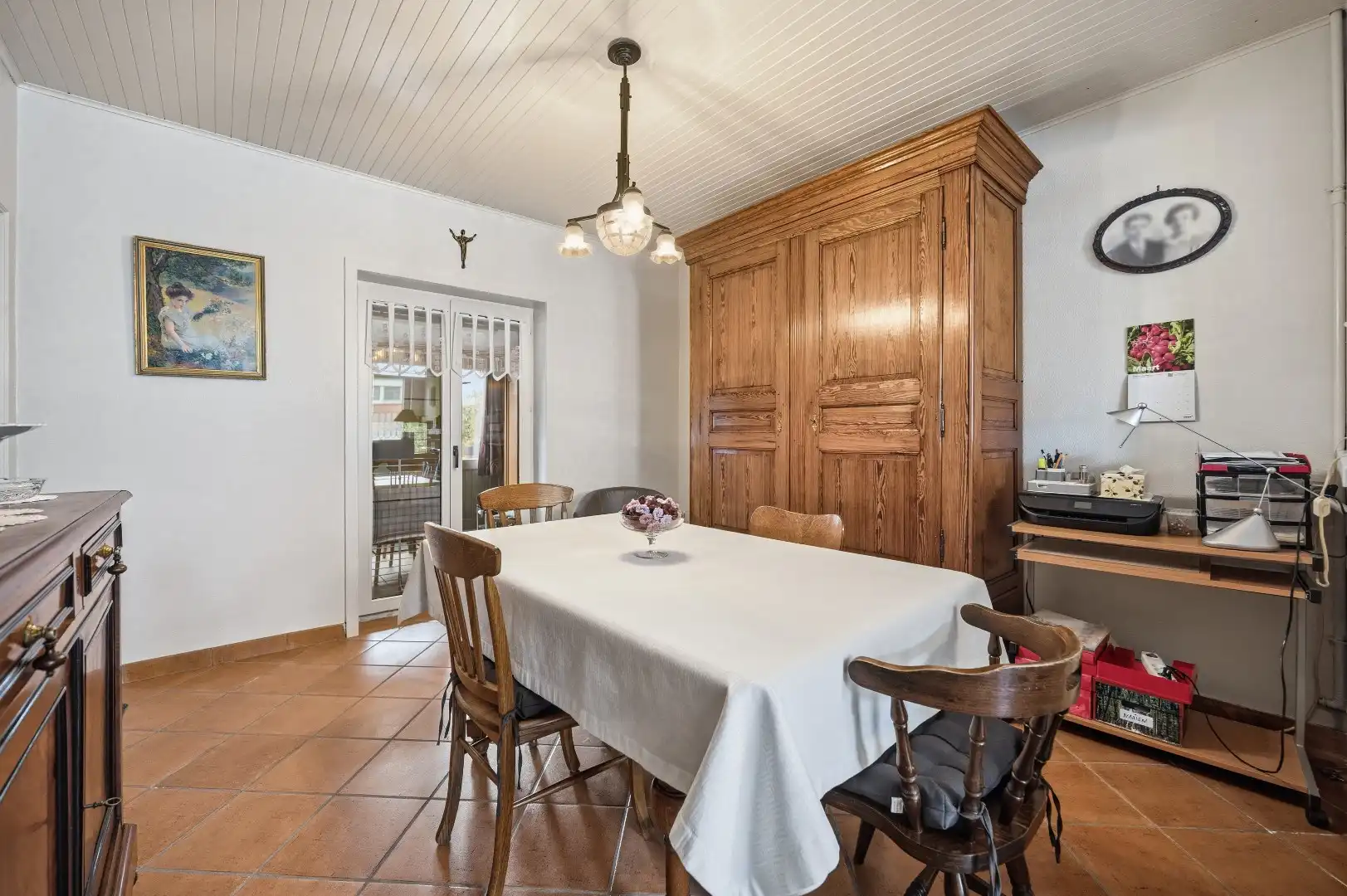 Instapklare rijwoning te Boutersem met tuin en 2 garages foto 7