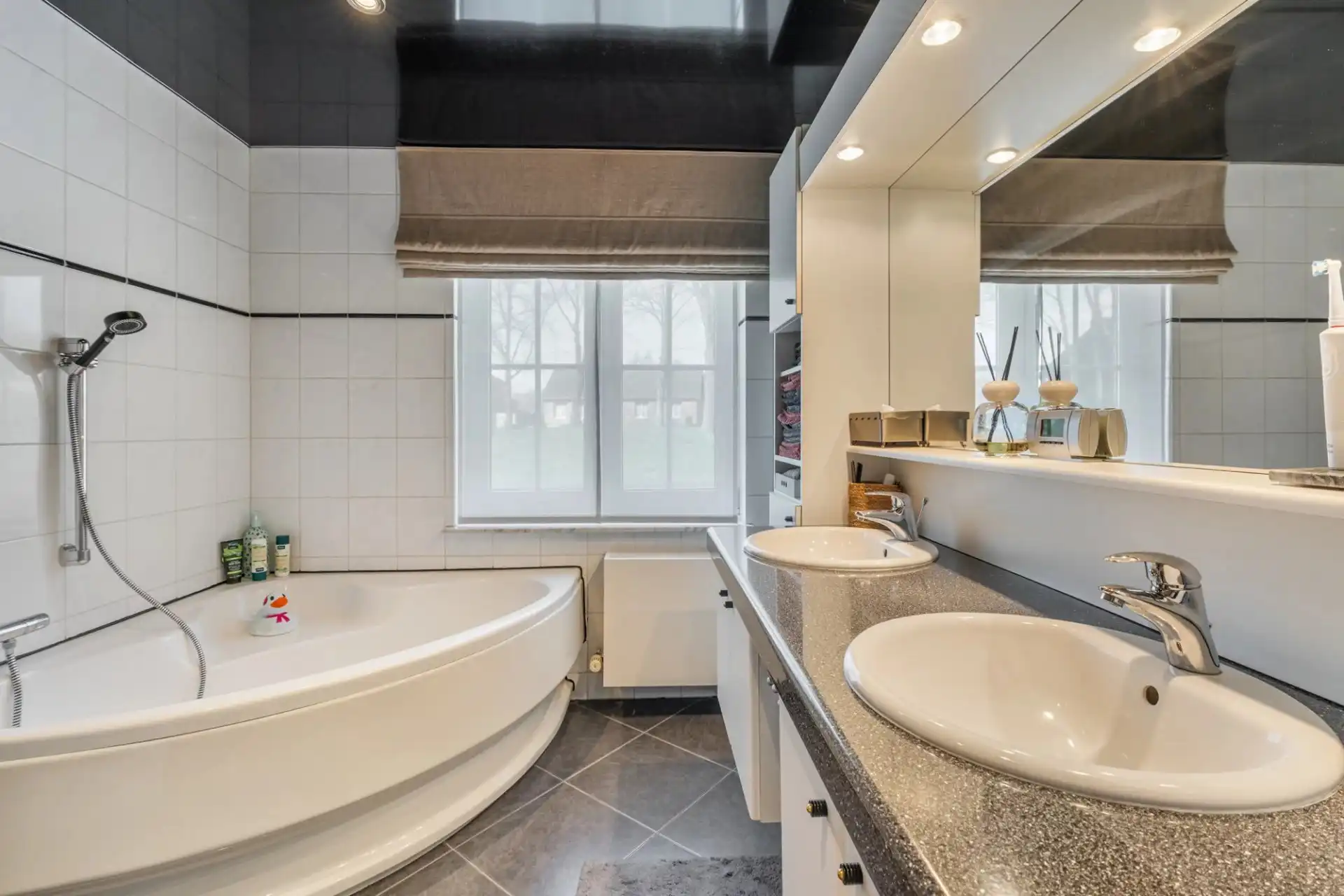 Rustig gelegen gezinswoning in Koersel foto 14