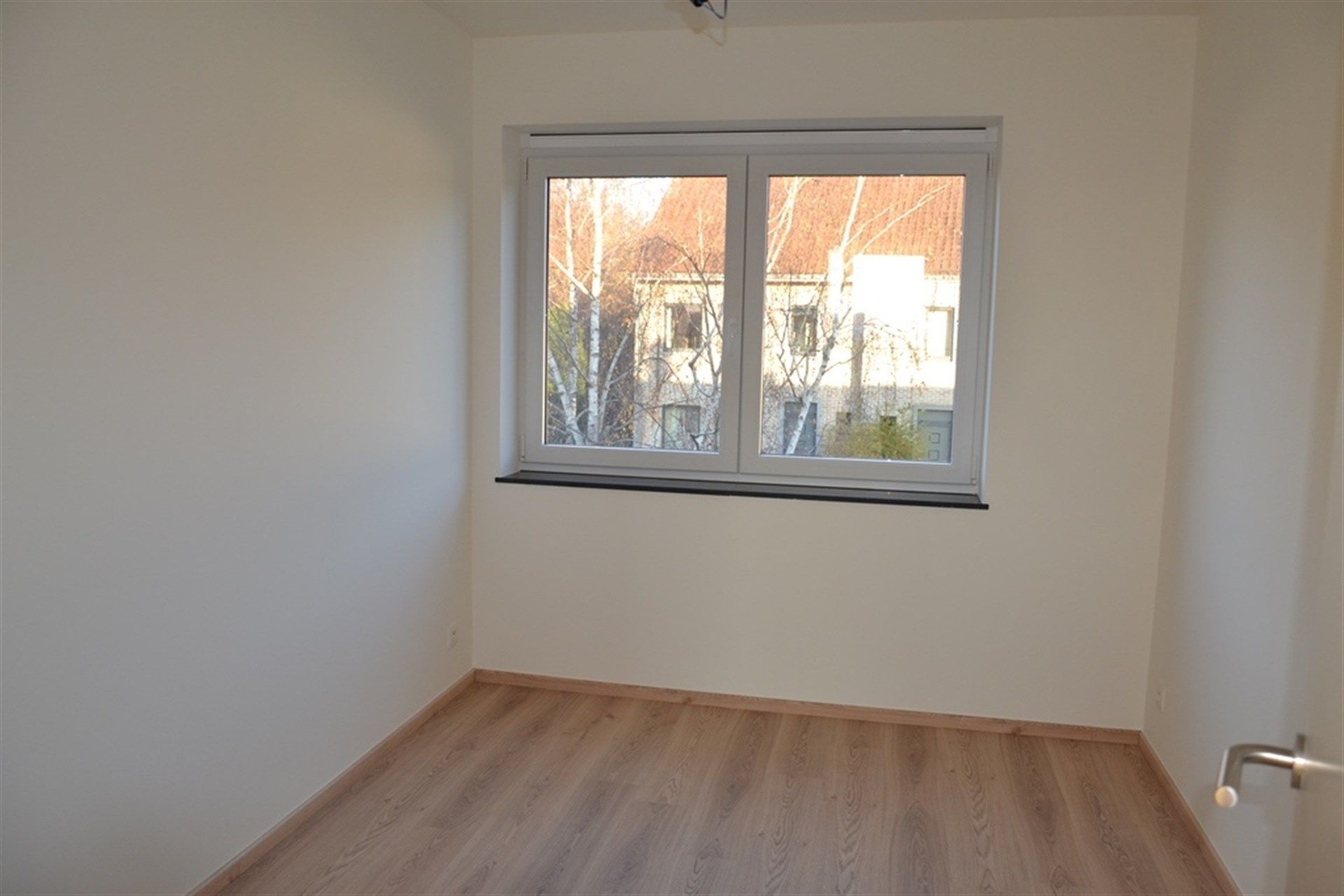 Instapklare BEN  nieuwbouwwoning met terras en tuintje. foto 10