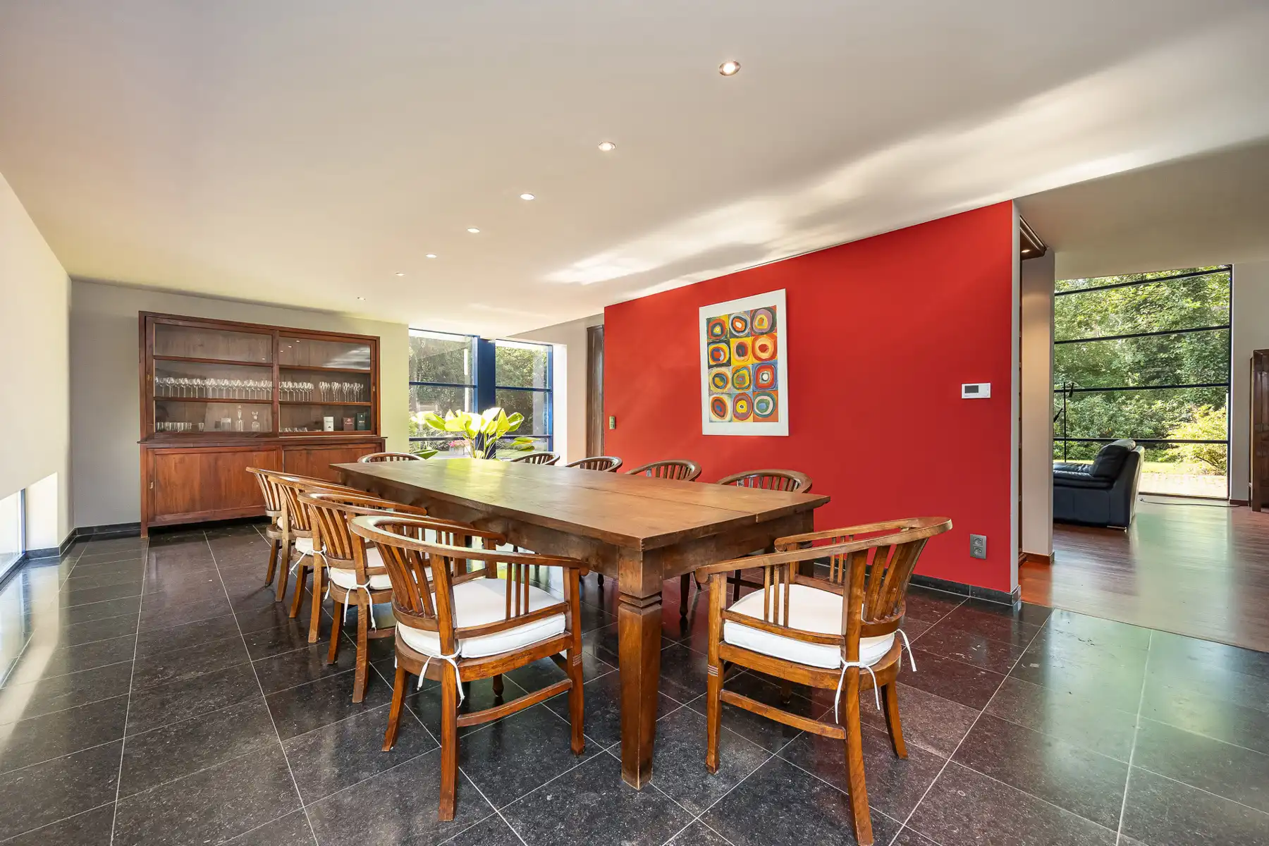 Ruime villa op 2.715 m² in een rustige en groene omgeving foto 10