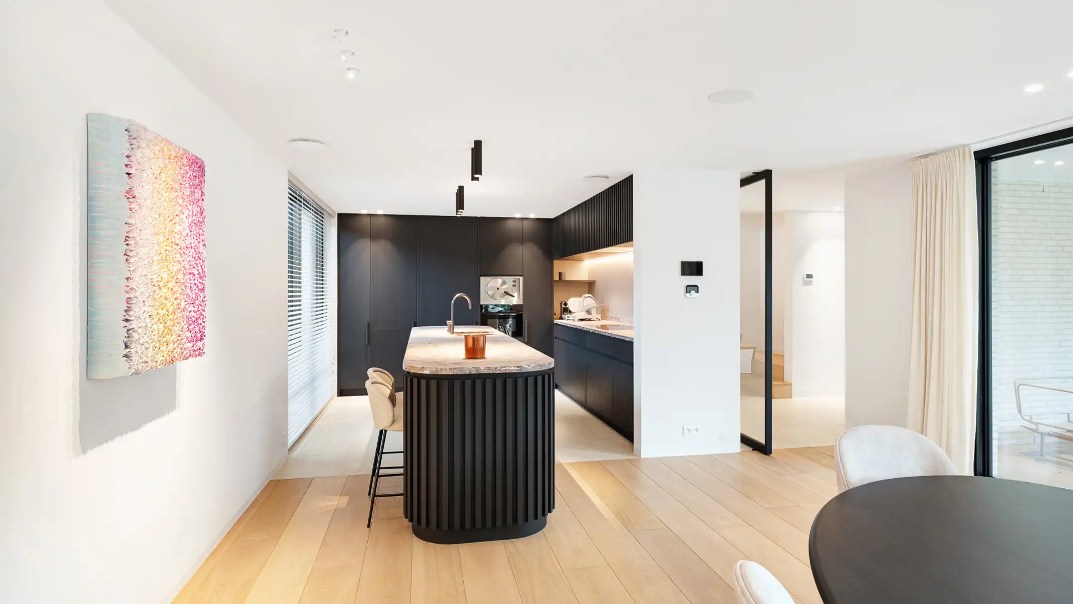Prachtig vernieuwde villa op een rustige ligging foto 8