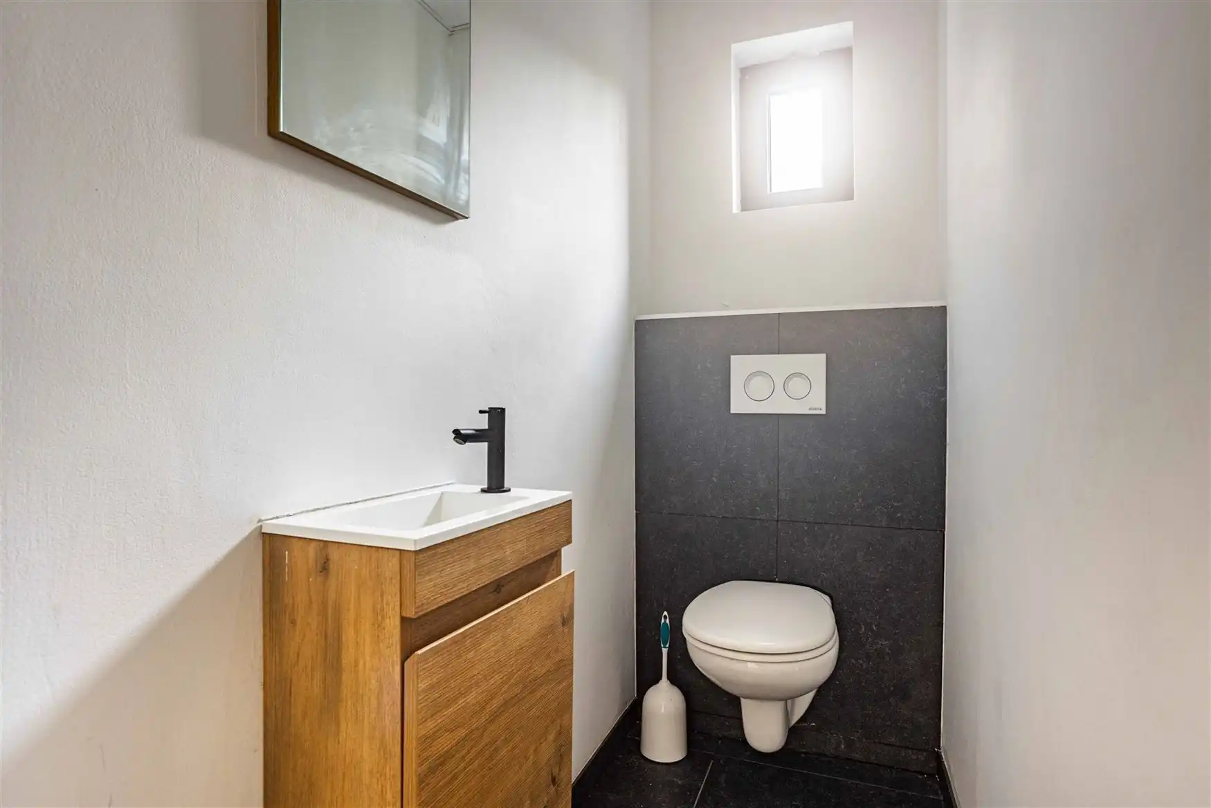 Commercieel gelijkvloers met duplex en loods van ca. 240m² foto 11