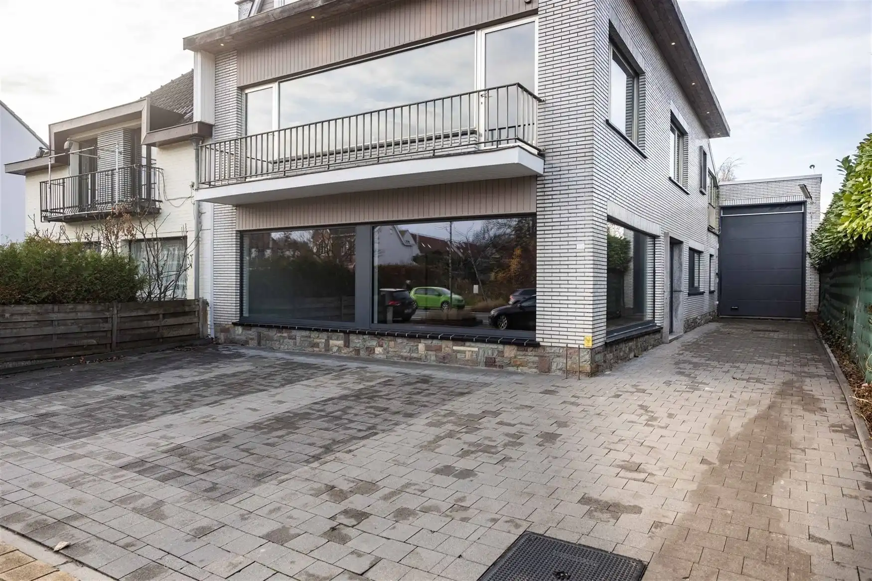 Commercieel gelijkvloers met duplex en loods van ca. 240m² foto 11