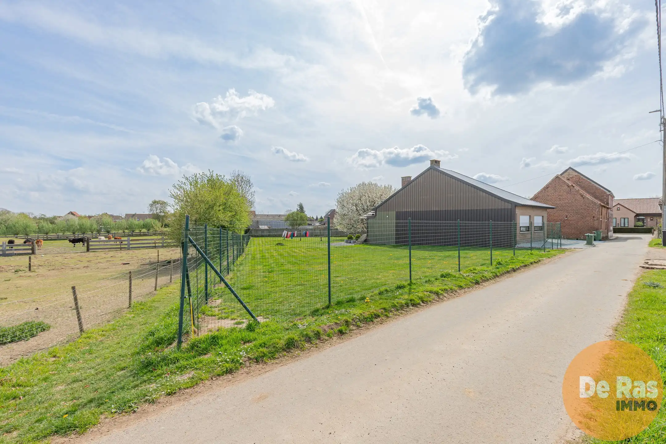 OUTER –Landelijke bouwgrond, halfopen - bungalow foto 2