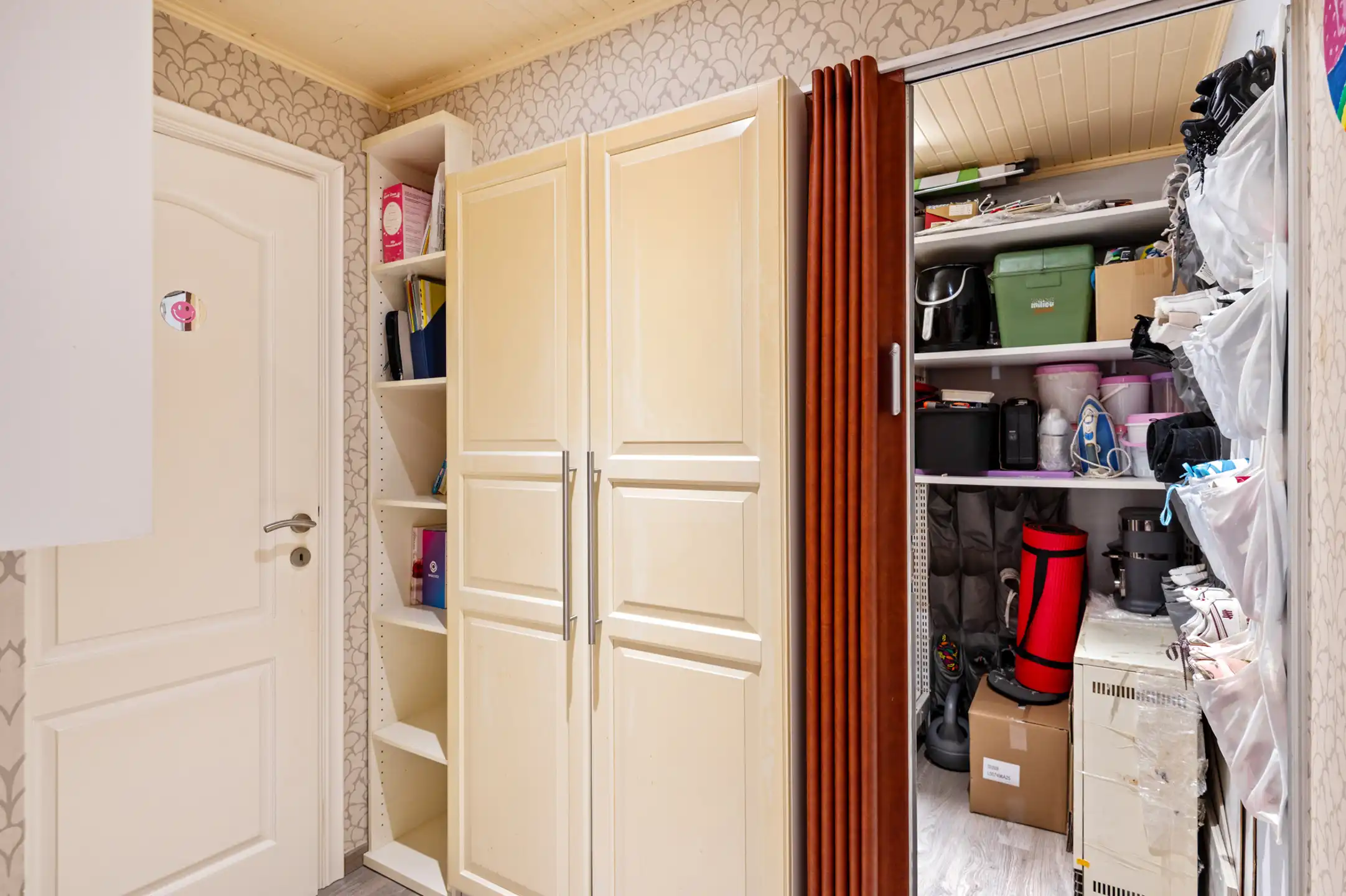 Ruim en verzorgd gelijkvloers appartement met 3 slaapkamers foto 16