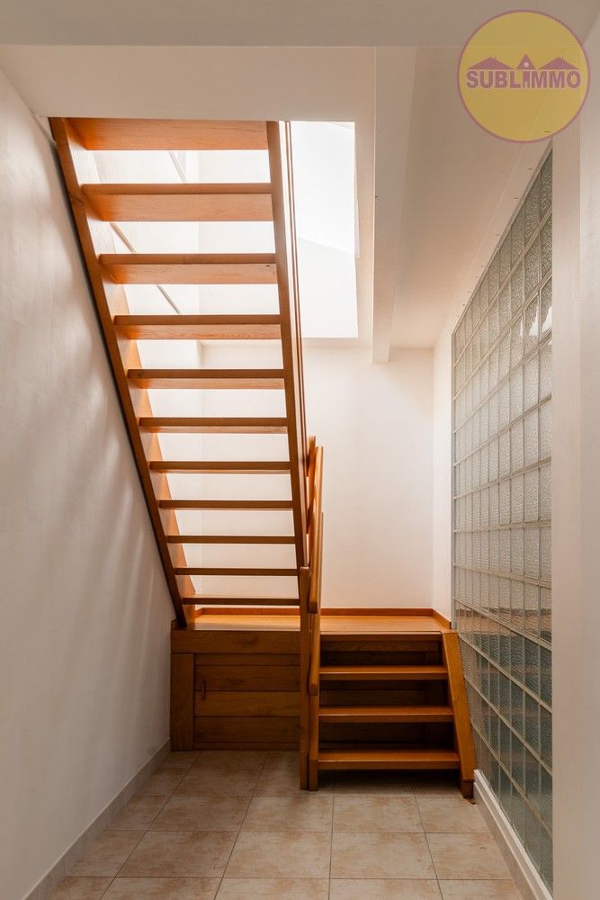 Ruime woning met afzonderlijk appartement op een perceel van 858 m² in Mol. foto 5