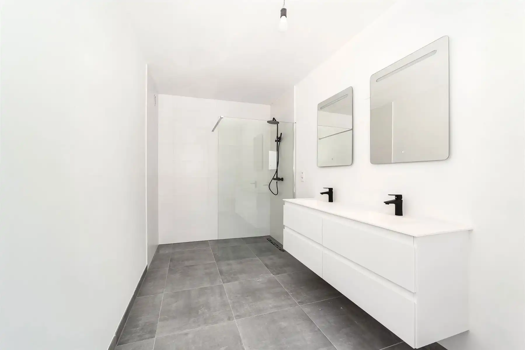 Allerlaatste unit in kleinschalig nieuwbouwproject foto 8