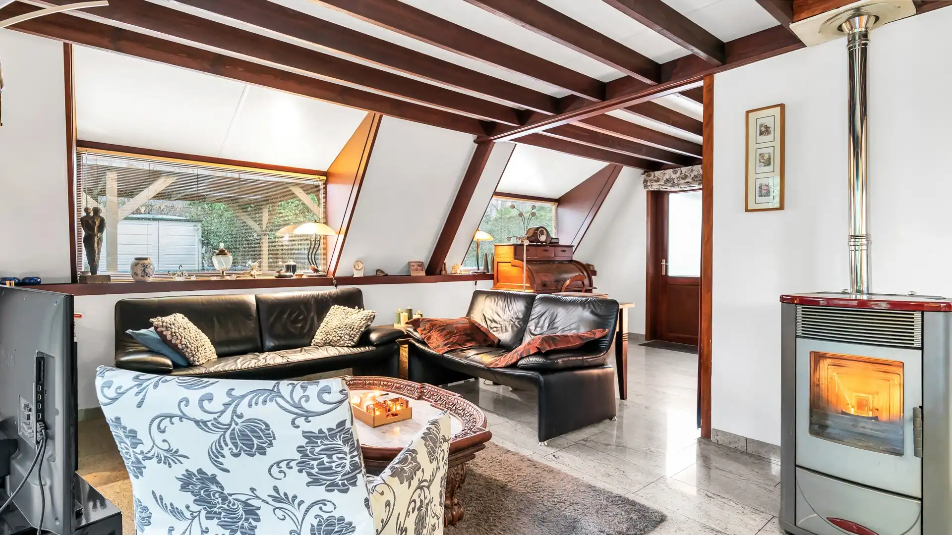 CHARMANTE VAKANTIEWONING AAN DE SONNEVIJVER IN LANAKEN - RUST, NATUUR & COMFORT foto 4