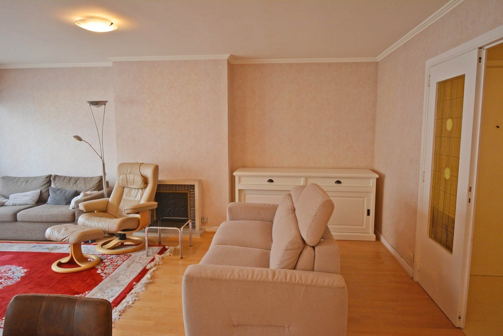 Te renoveren appartement met zijdelings zeezicht vlakbij het Casino foto 4