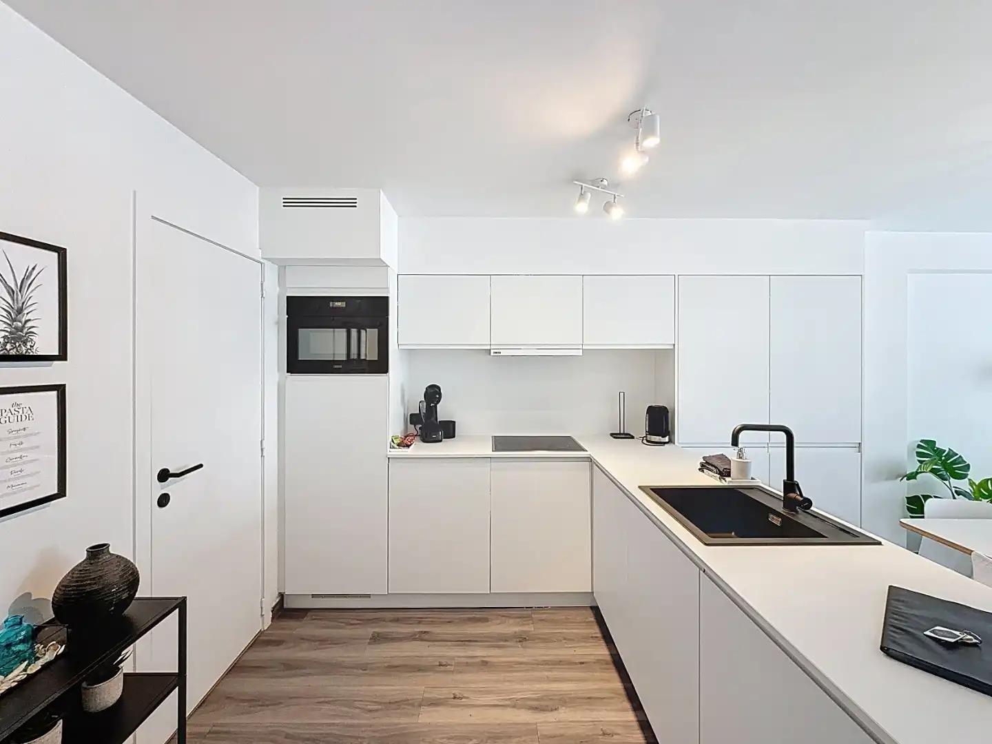 Ruim en lichtrijk appartement (type doorloper) op toplocatie foto 6