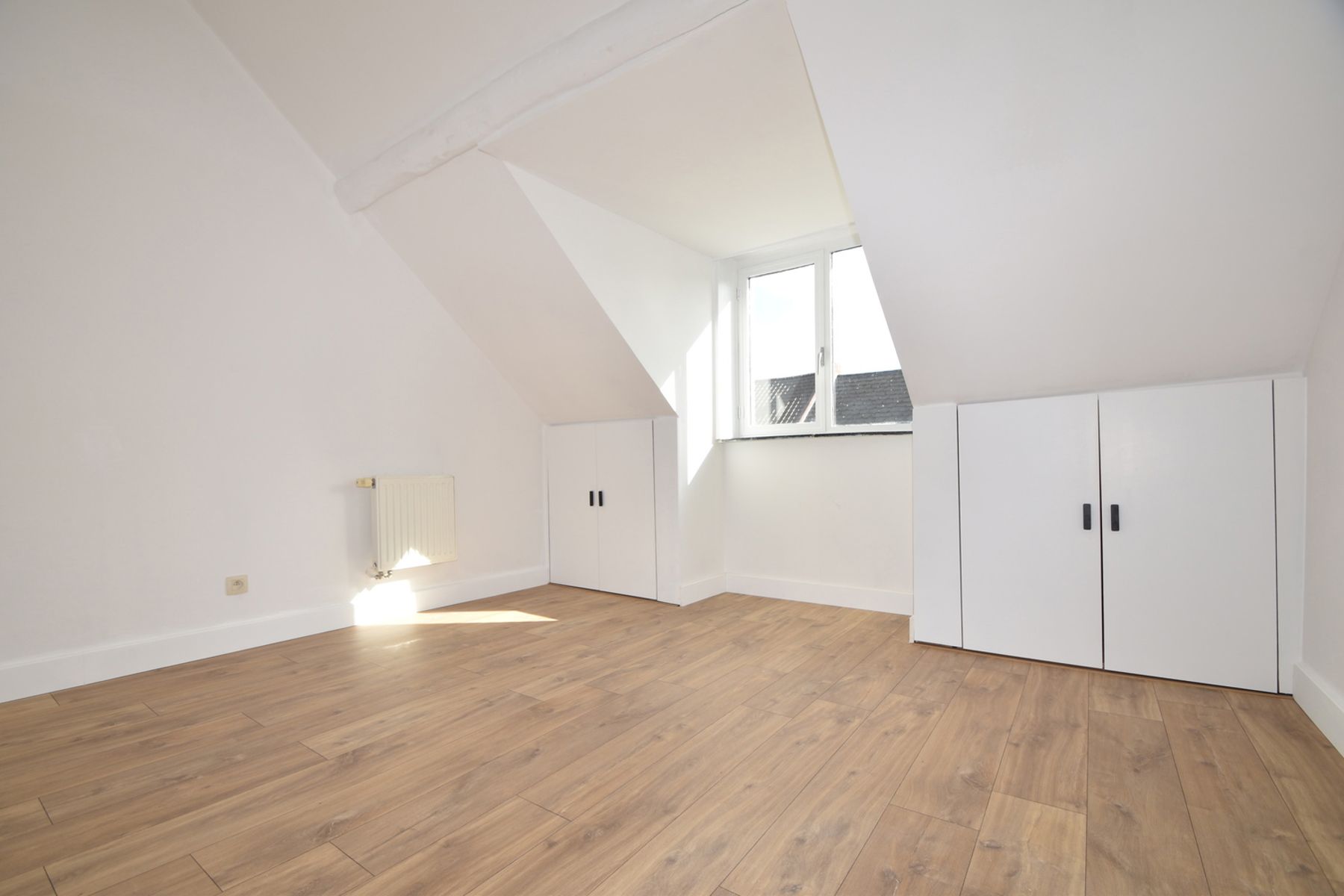 Recente woning met 3 slaapkamers, ruime badkamer en koertje  foto 13