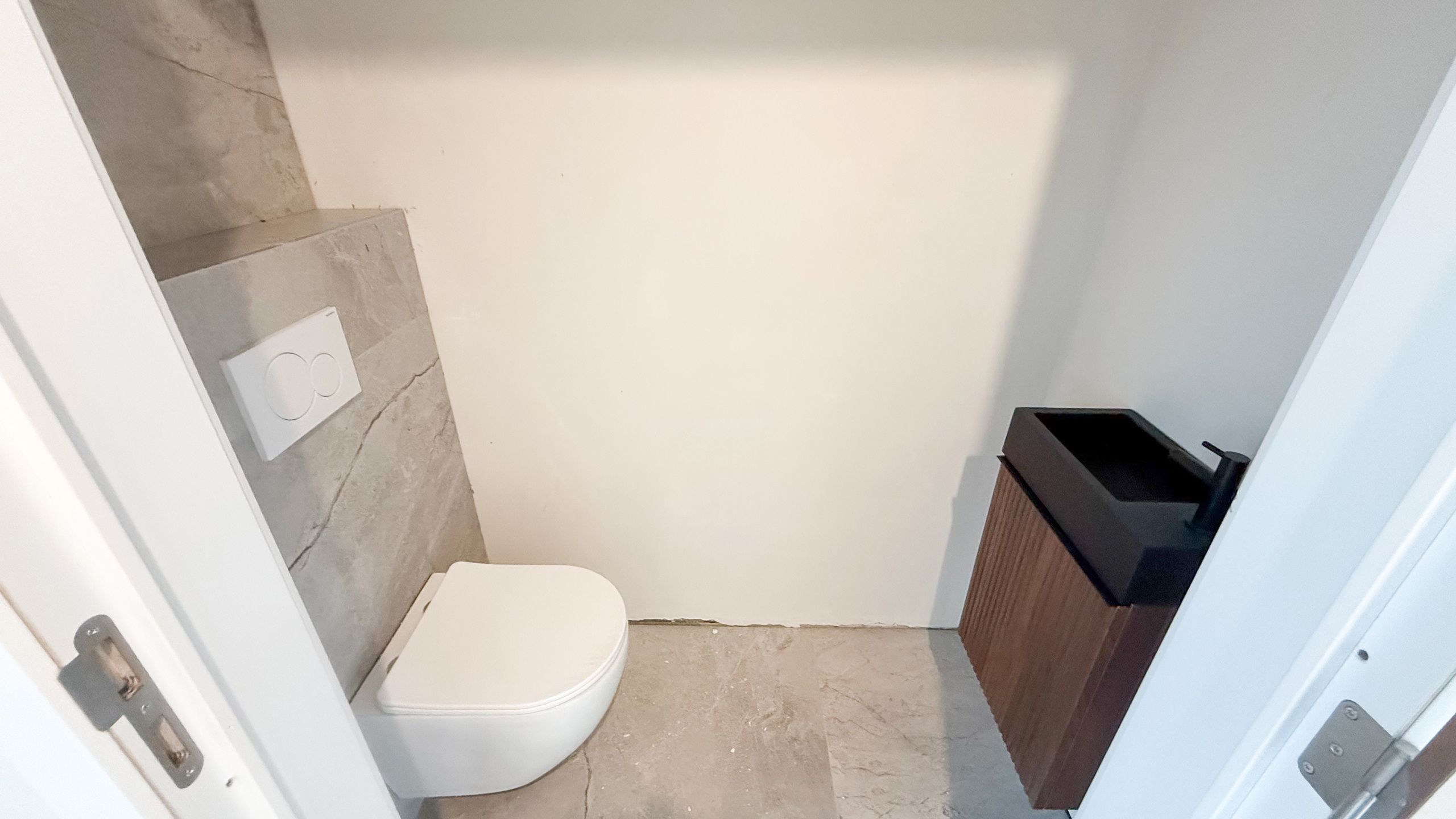 Goed gelegen recente nieuwbouwwoning met 3 slpkm en tuin! foto 24