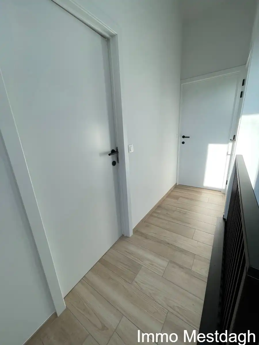 Ruim en modern afgewerkt duplexappartement (3 SLK) in het centrum van Paal foto 18