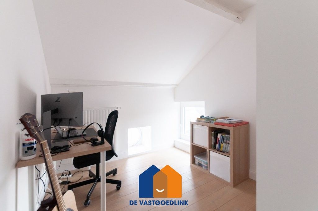 Bemeubelde loft met fenomenaal zicht over Gent foto 9
