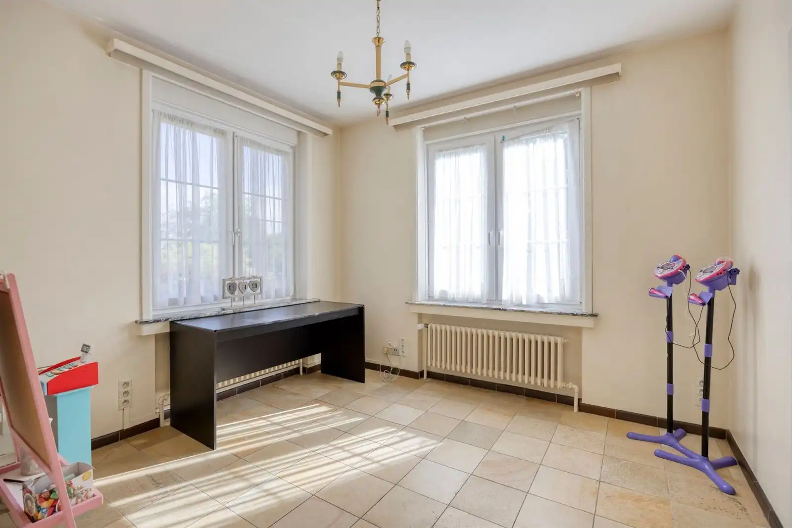 Ruime villa (230m²) met 3 slaapkamers + bureau op 6a 38ca foto 16