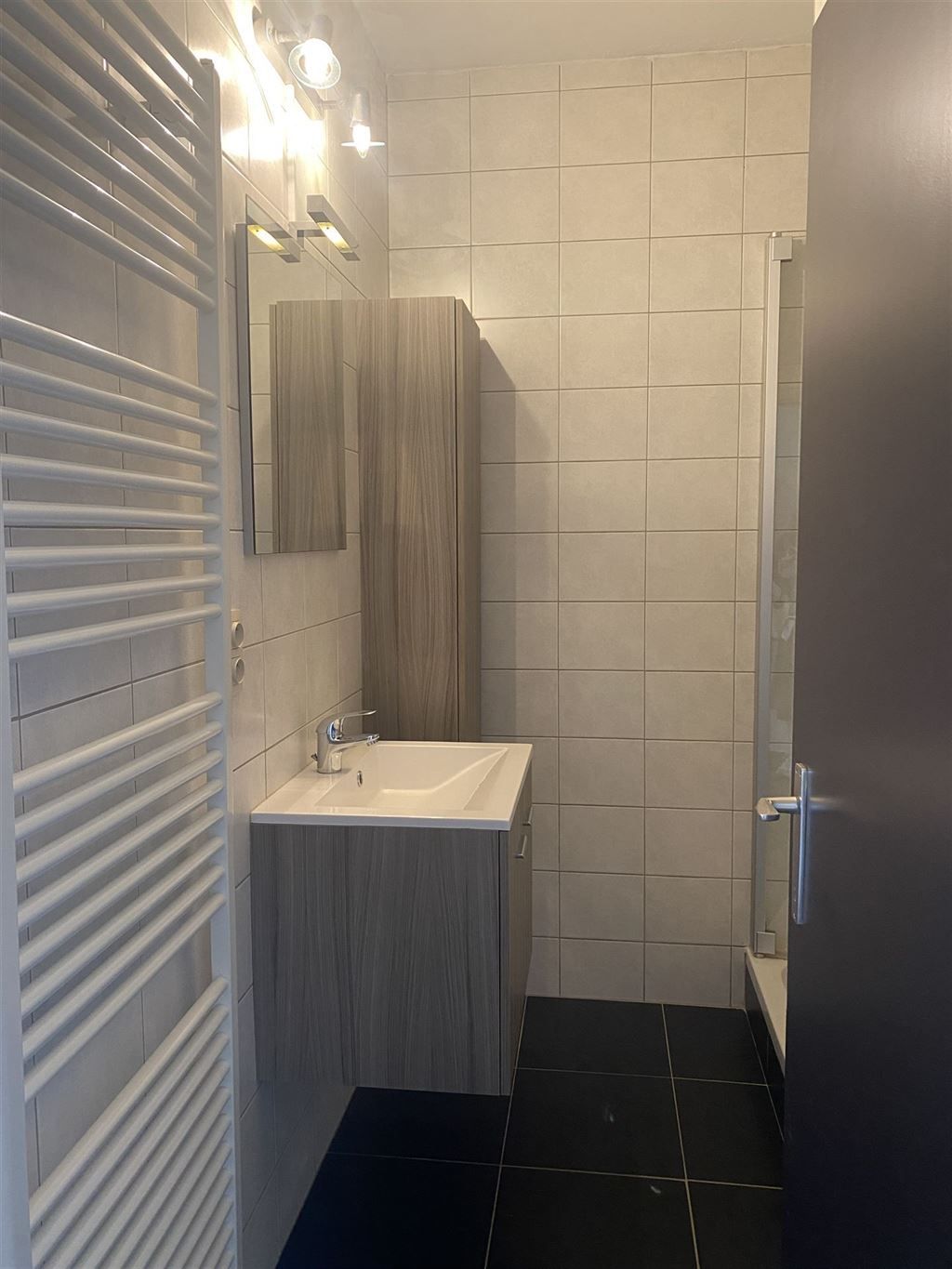 Gelijkvloers appartement in rustige straat foto 6