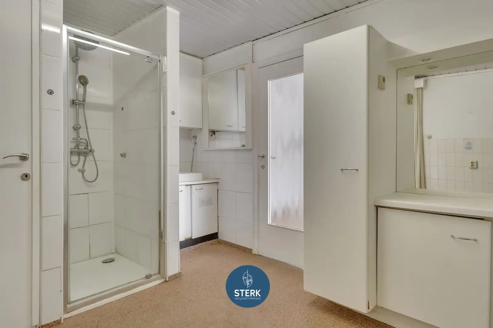 OP TE KNAPPEN GEZINSWONING OP EEN CENTRALE LOCATIE TE REKEM !  foto 9