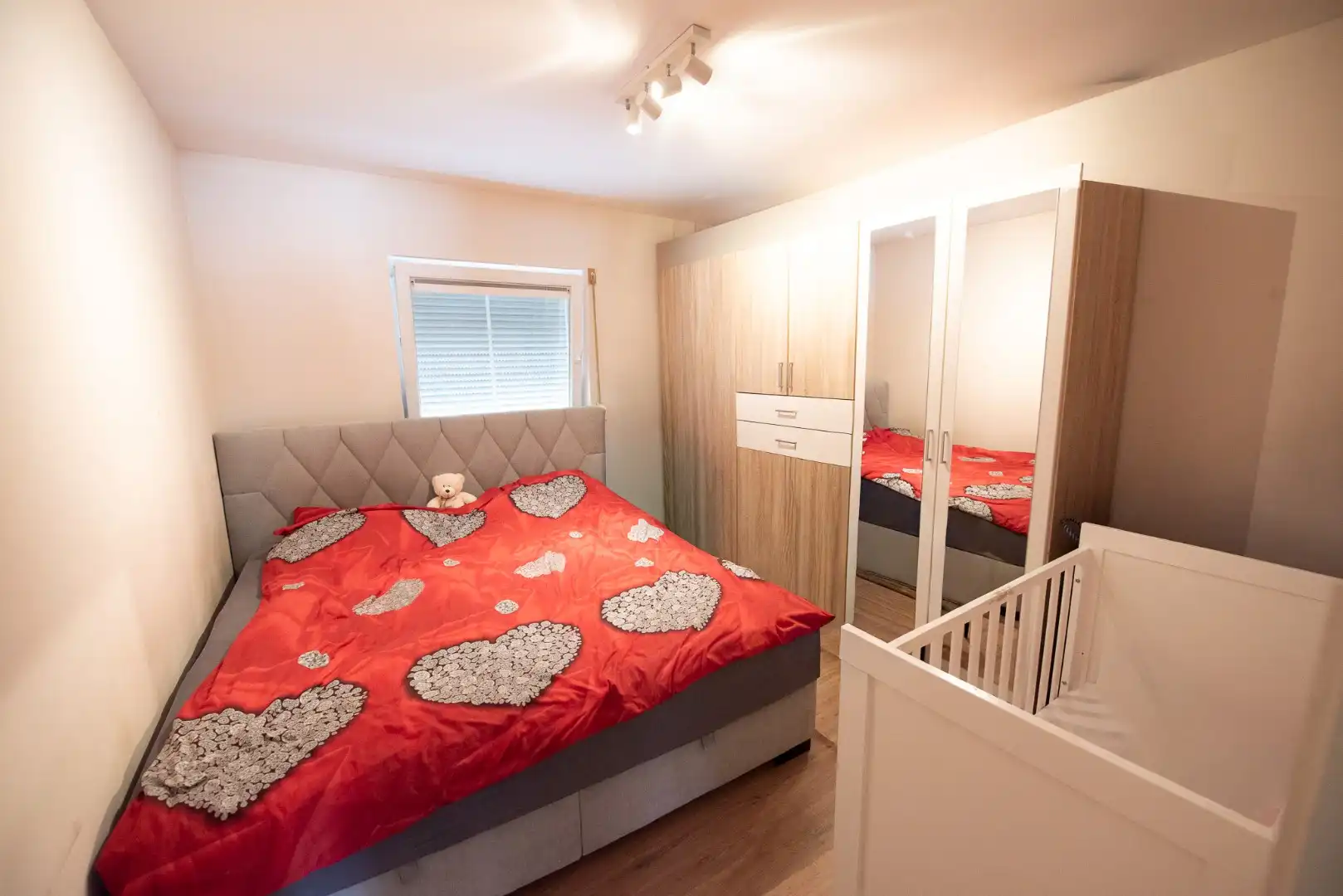 Centraal gelegen appartement te huur in Zulte foto 4