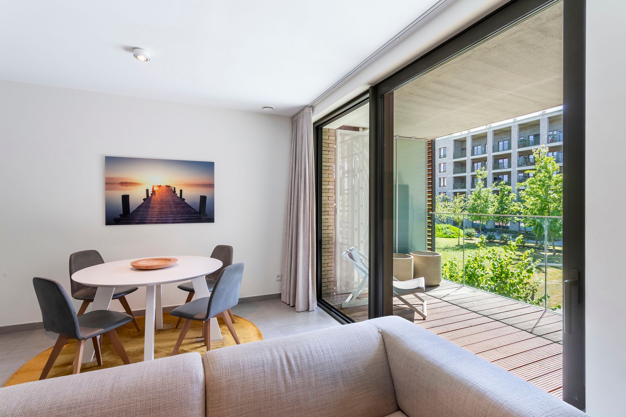 instapklaar app. met 2 slpks en ruim Z-terras op Nieuw-Zuid foto 7