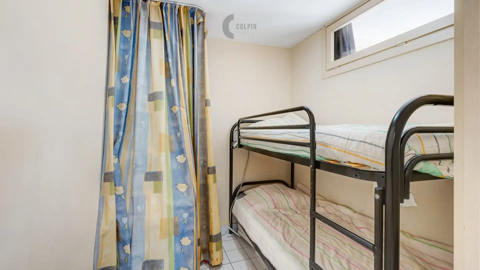 Lichtrijk hoekappartement vlakbij de Zeedijk in Heist foto 12