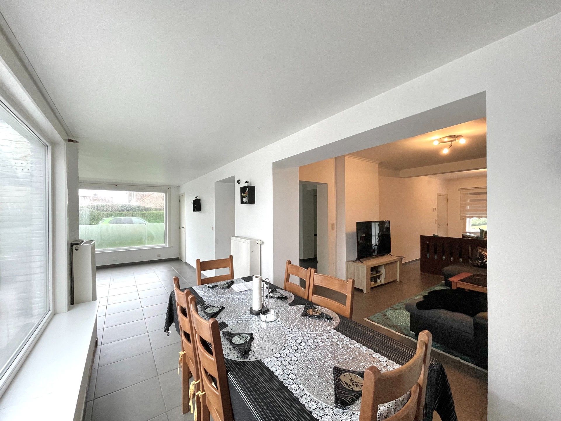 RUIME WONING MET 5 KAMERS & MULTIFUNCTIONEEL BIJGEBOUW foto 12