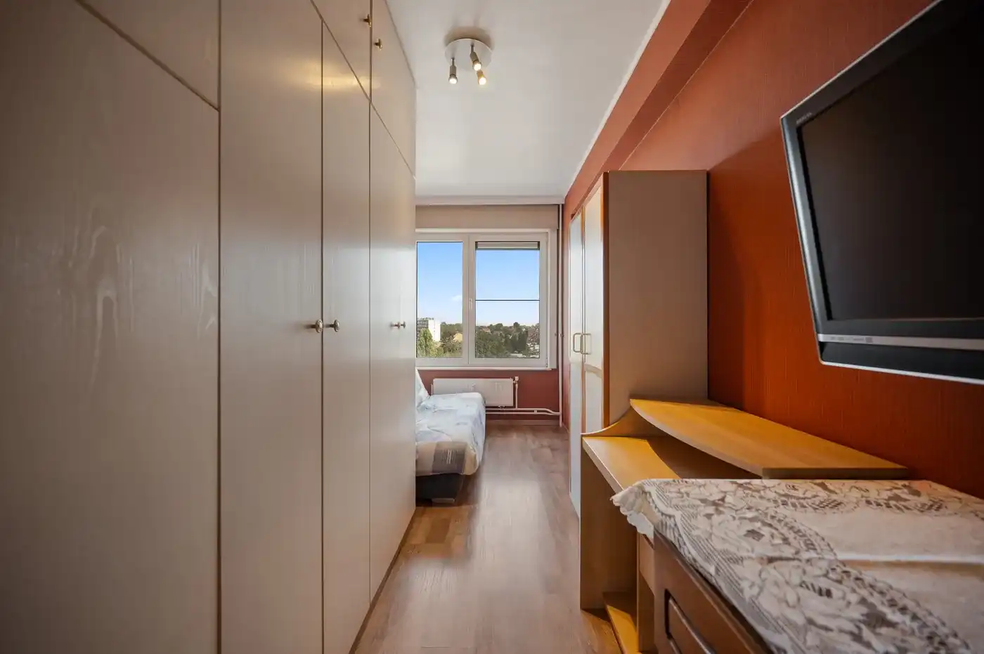 Instapklaar appartement met 2 slaapkamers en garage in Tienen foto 11
