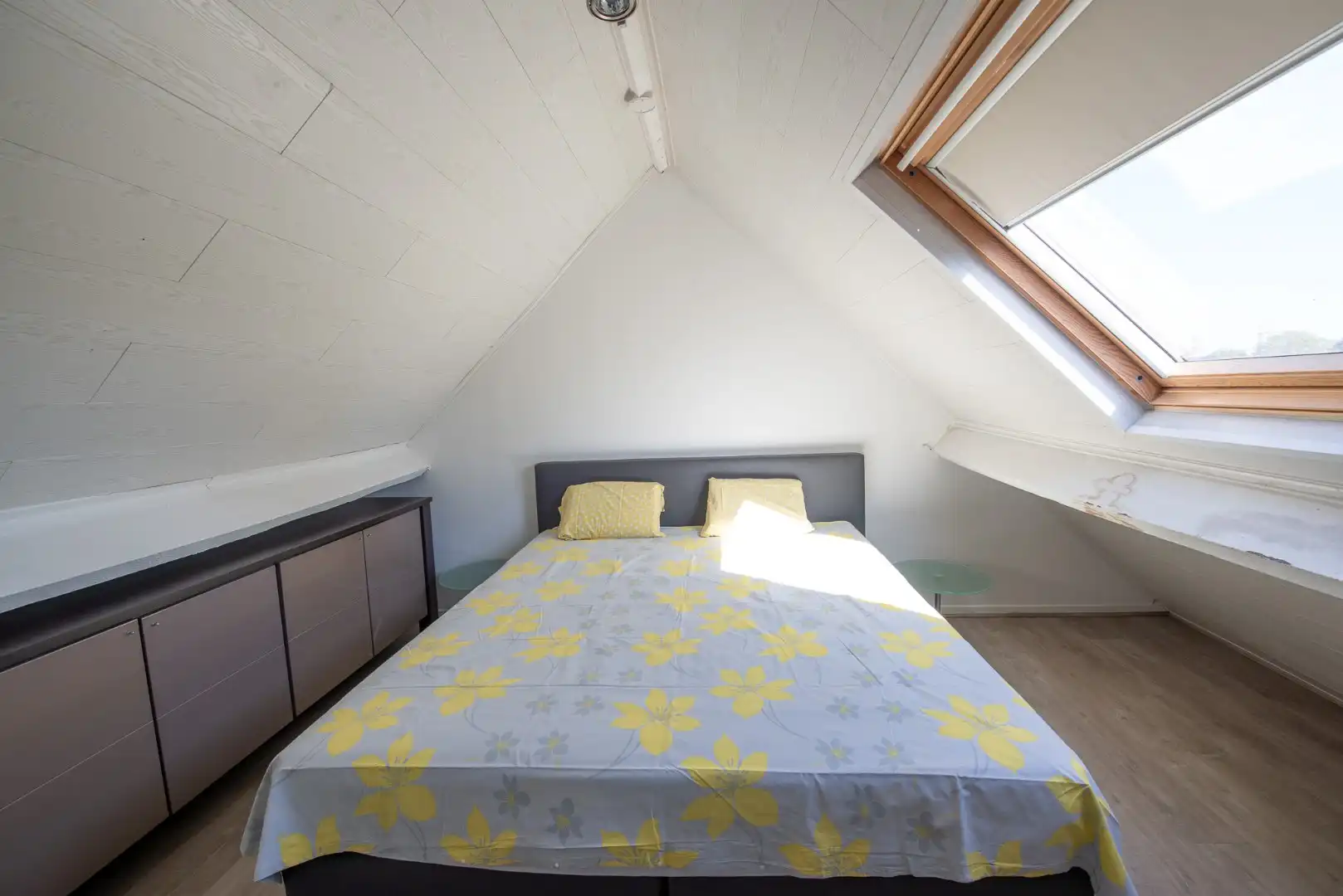 Te koop: gezellig dakappartement met ruim zonneterras in het hart van Waregem! foto 7