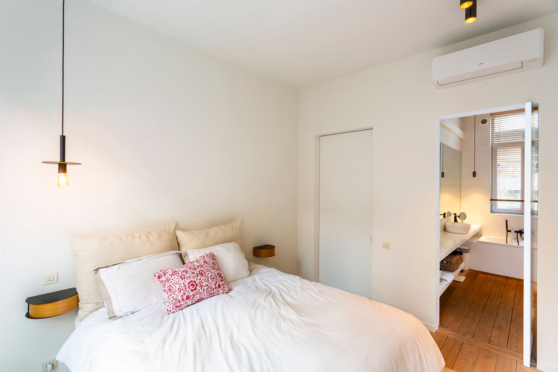 Luxueus Gerenoveerde Woning op 't Zuid Antwerpen foto 9