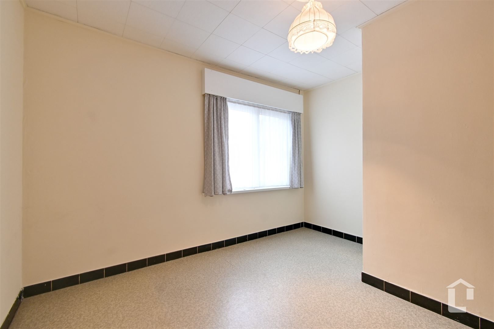 Te renoveren stadswoning tussen Gent en Oostakker foto 9