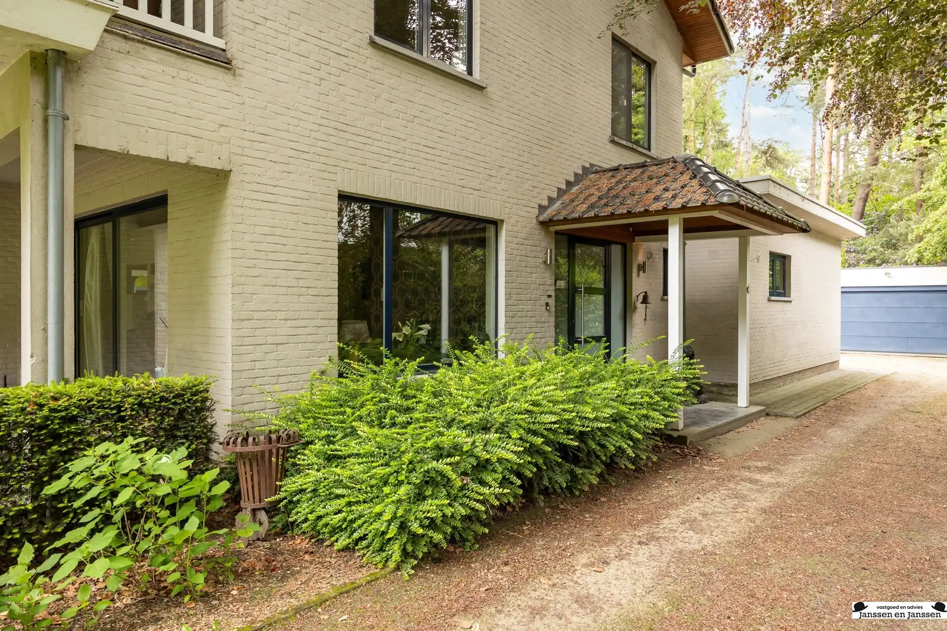 Exclusieve villa op royaal perceel van 3.000 m² grenzend aan uniek natuurdomein foto 26