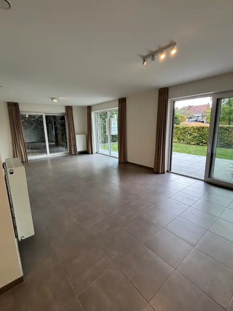 Gelijkvloers appartement met 2 slaapkamers en garage in de stadstuin foto 6