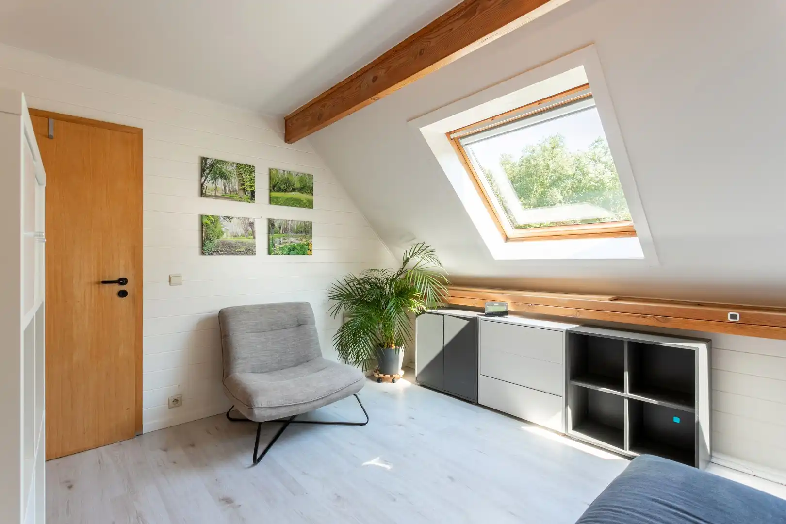 Ruime woning gelegen in een groene omgeving foto 23