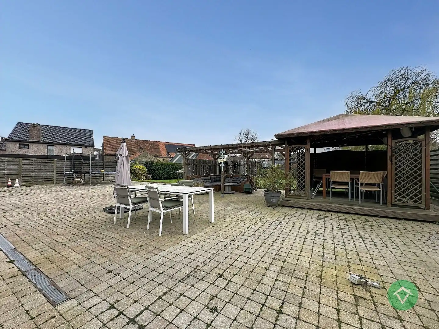 Statige gezinswoning met zonnige tuin, drie slaapkamers en topligging in Leke foto 29