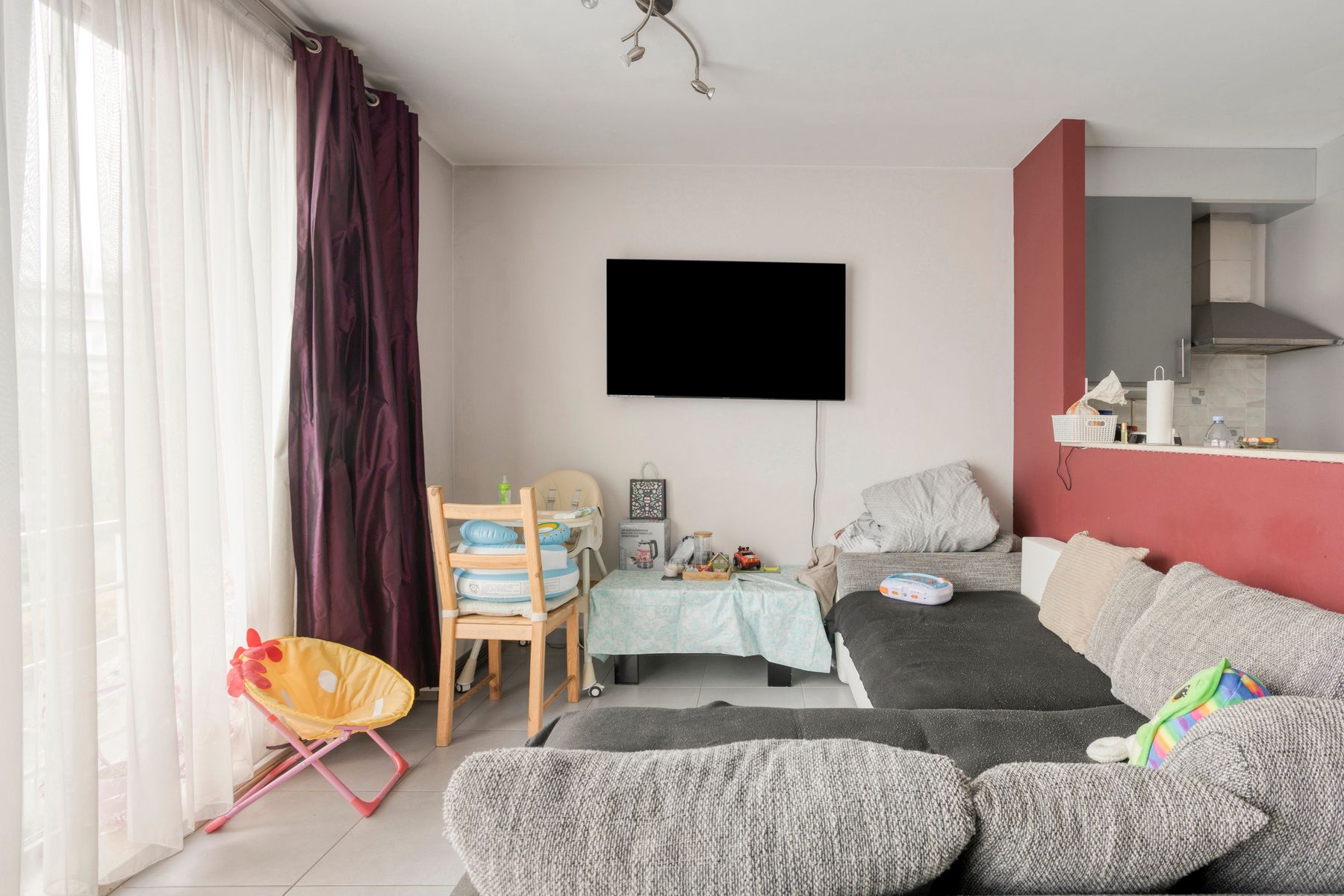 Instapklaar appartement met terras in het centrum van Zellik! foto 8