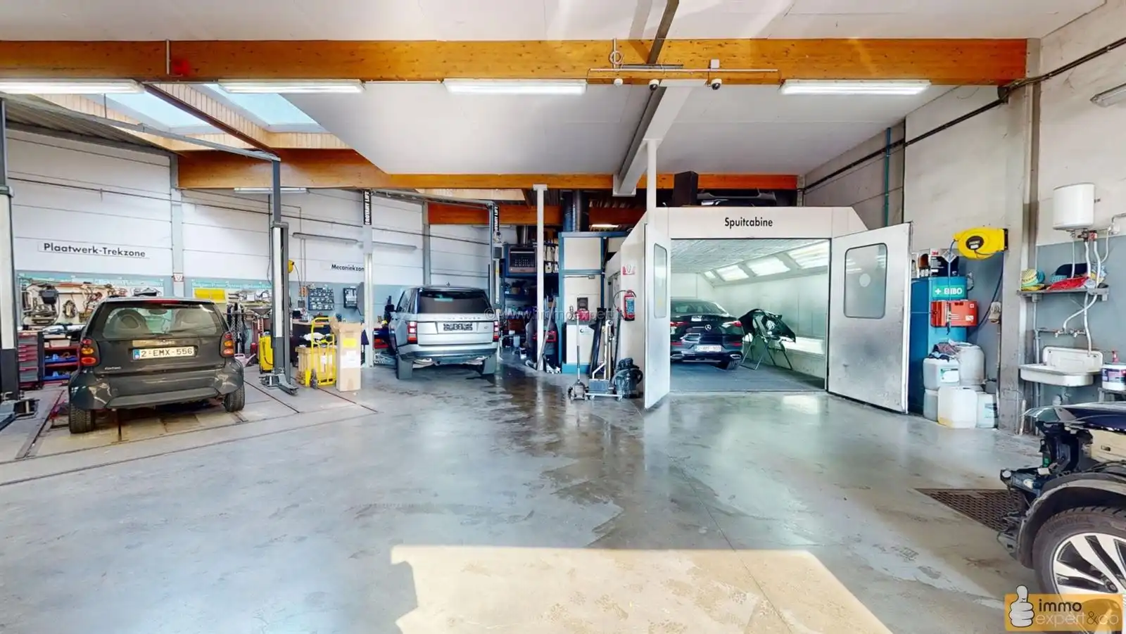 ROOSDAAL : Goed gelegen en volledig uitgeruste werkplaats / carrosserie bedrijf foto 7