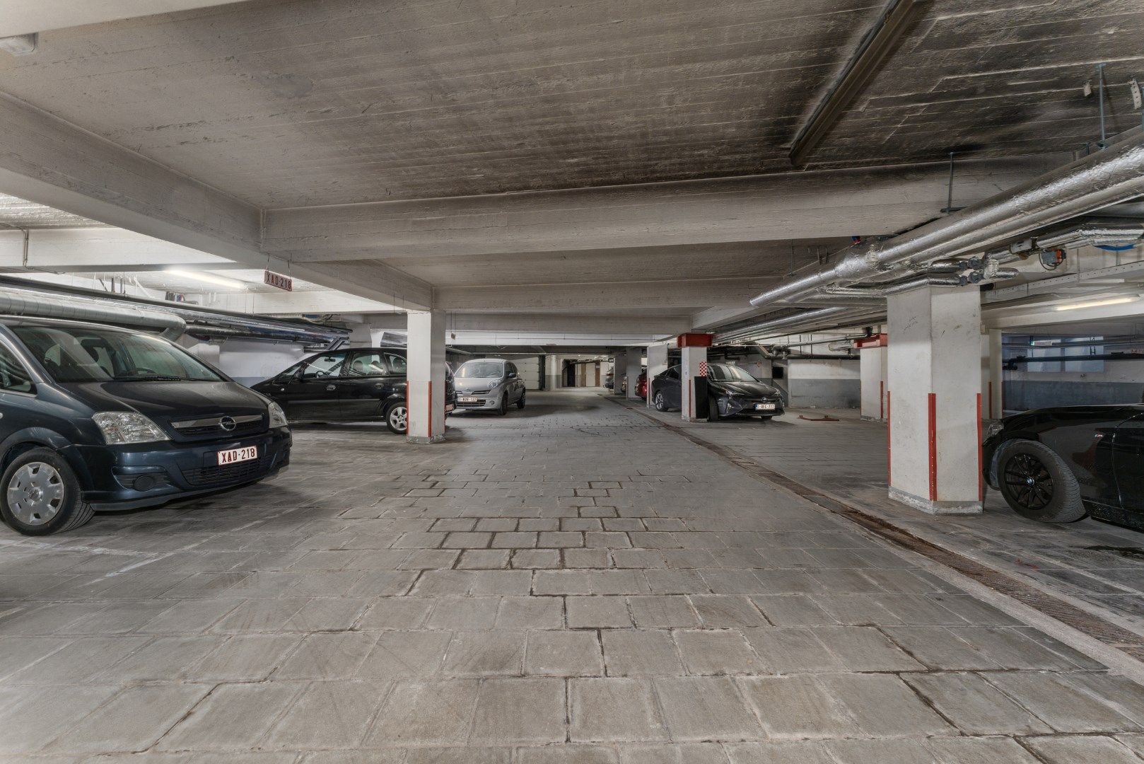 Gerenoveerde penthouse met prachtig terras in Roeselare, 3 slaapkamers, EPC-waarde 258.00, energielabel C, 1 badkamer, 1 parkeerplaats foto 13