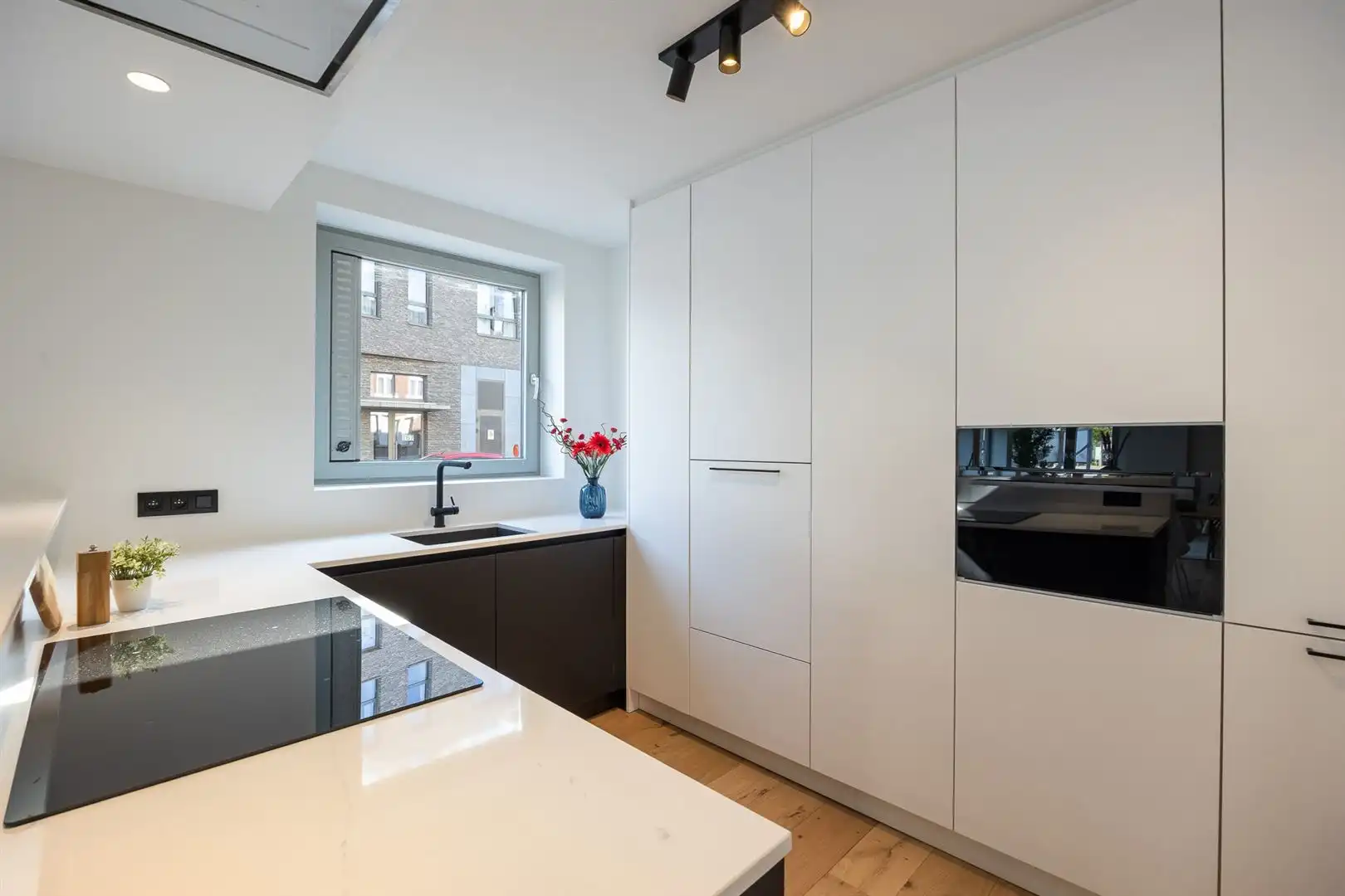 Top notch appartement met terras aan Boekenbergpark foto 7