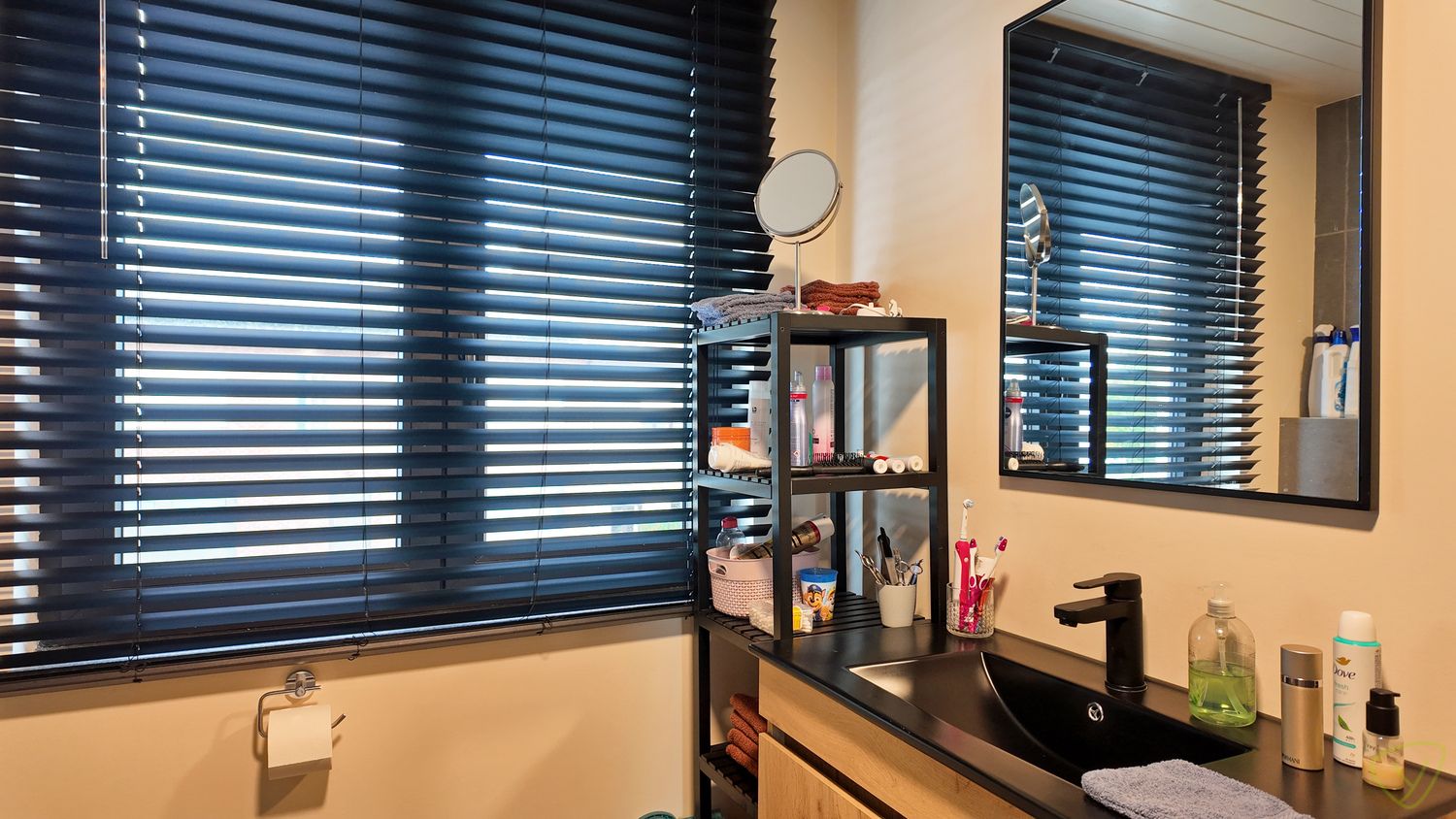 Gerenoveerde woning met zonnige tuin en  zonnepanelen in Eeklo! foto 16