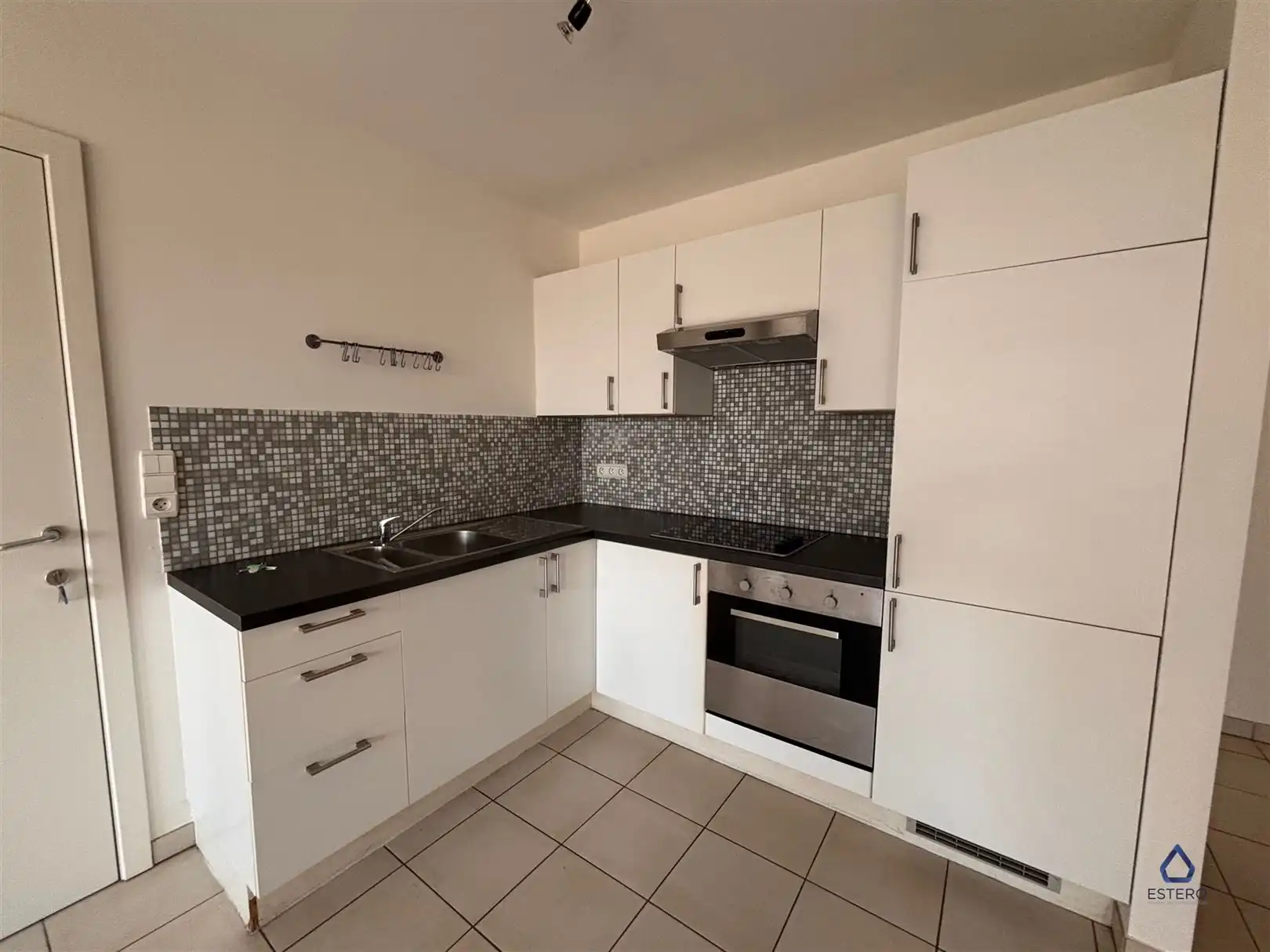 Instapklaar duplexappartement met 2 slaapkamers en terras foto 6