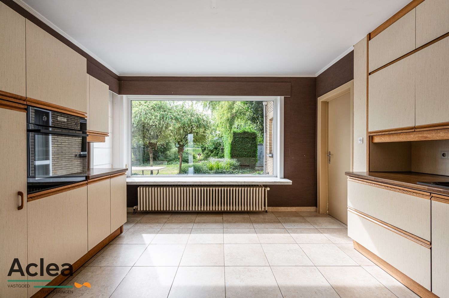 Ruime halfopen bebouwing met 5 slpks op strategische locatie in Zomergem foto 16