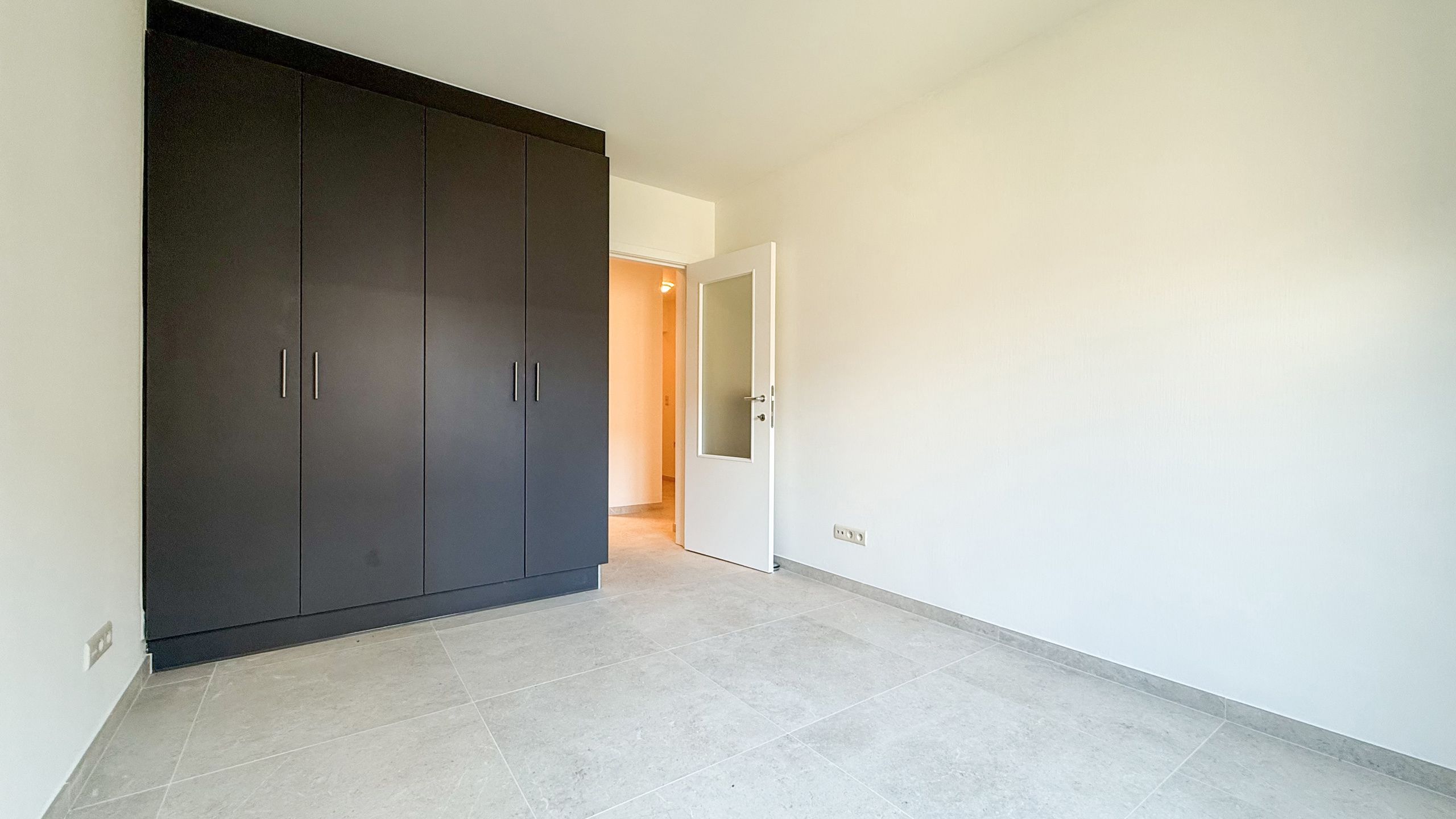 Opbrengsteigendom met Appartement en kantoorruimte! foto 38