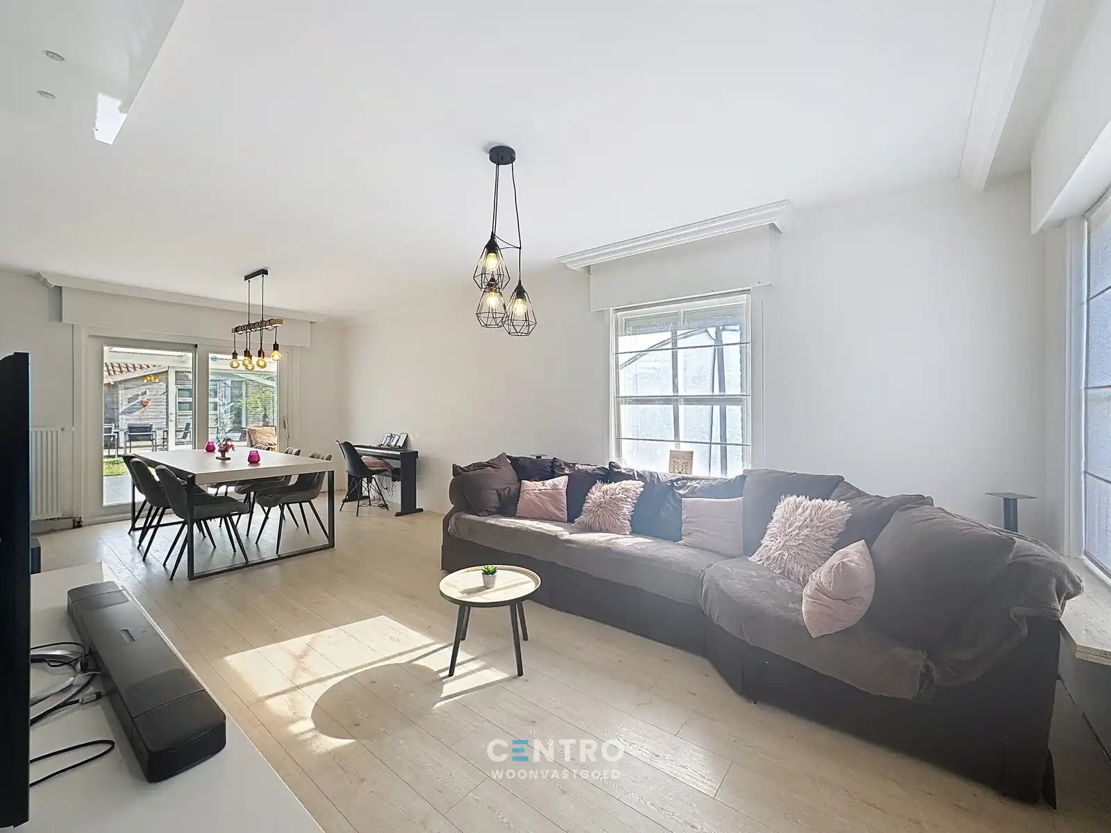 Villa met 5 slpks, veranda én carport te Roeselare! foto 3